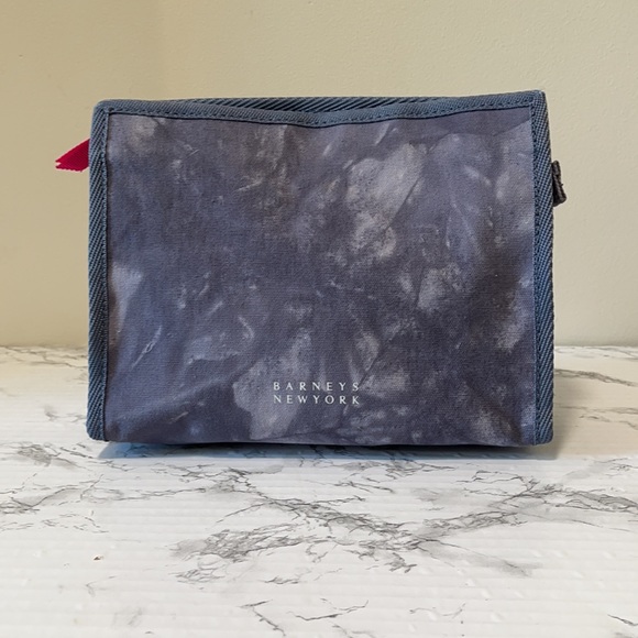 BARNEYS NEW YORK ICON MAKEUP POUCH DENIM TIE DYE PINTED WITH PINK ZIPPER NEW - Picture 6 of 14